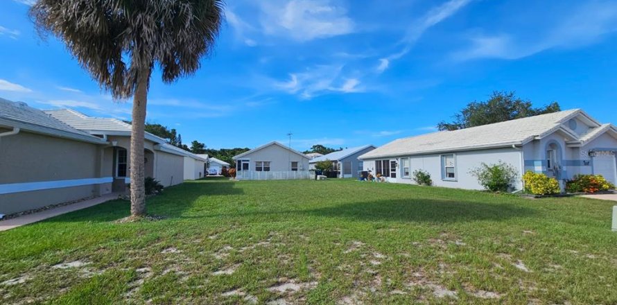 Land in Palm Bay, Florida № 1870797