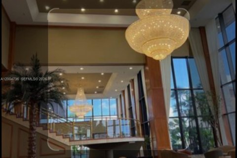 Condo in Pembroke Pines, Florida, 2 bedrooms  № 2068737 - photo 7