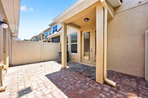 Townhouse in Windermere, Florida 4 bedrooms, 177.44 sq.m. № 2221132 - photo 26