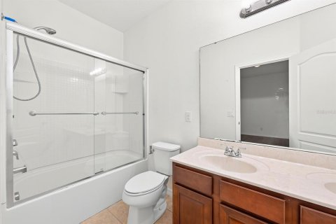 Townhouse in Windermere, Florida 4 bedrooms, 177.44 sq.m. № 2221132 - photo 22