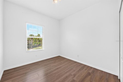 Townhouse in Windermere, Florida 4 bedrooms, 177.44 sq.m. № 2221132 - photo 24