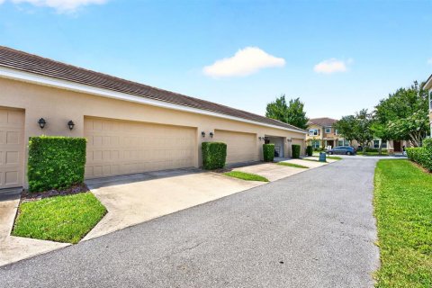 Townhouse in Windermere, Florida 4 bedrooms, 177.44 sq.m. № 2221132 - photo 27