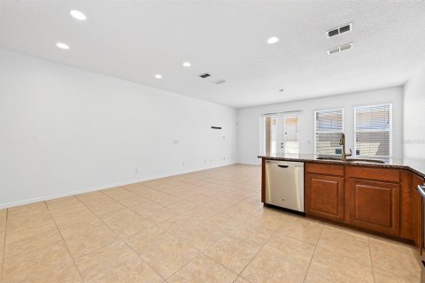 Townhouse in Windermere, Florida 4 bedrooms, 177.44 sq.m. № 2221132 - photo 7