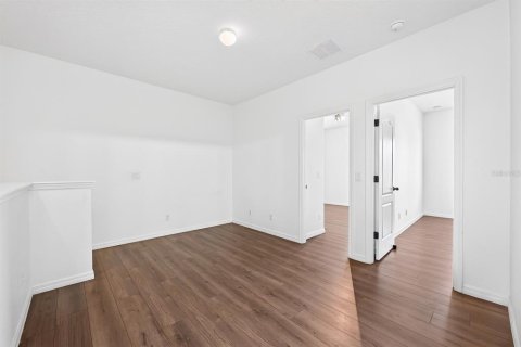 Townhouse in Windermere, Florida 4 bedrooms, 177.44 sq.m. № 2221132 - photo 17