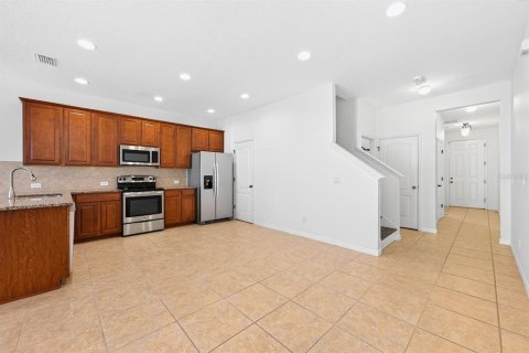 Townhouse in Windermere, Florida 4 bedrooms, 177.44 sq.m. № 2221132 - photo 8