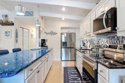 Casa en venta en New Smyrna Beach, Florida, 3 dormitorios, 170.75 m2 № 1816828 - foto 6