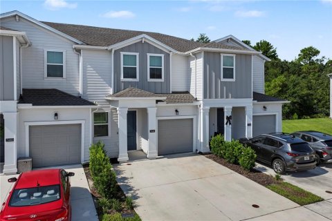Touwnhouse à vendre à Kissimmee, Floride: 3 chambres, 166.95 m2 № 2345686 - photo 3