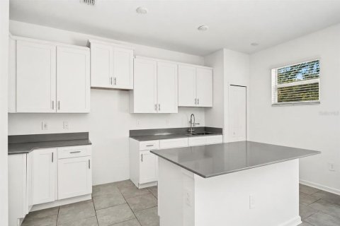 Touwnhouse à vendre à Kissimmee, Floride: 3 chambres, 166.95 m2 № 2345686 - photo 13