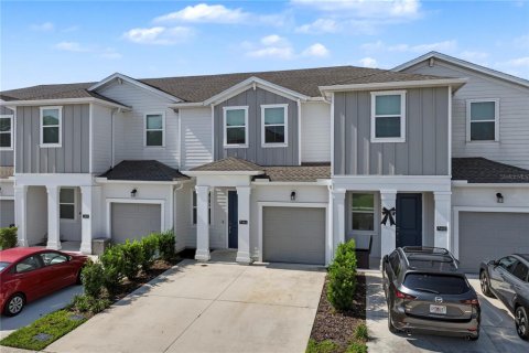Touwnhouse à vendre à Kissimmee, Floride: 3 chambres, 166.95 m2 № 2345686 - photo 2