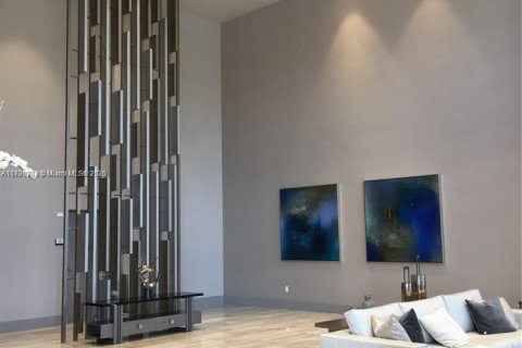 Купить кондоминиум в Дорал, Флорида 2 спальни, 89.28м2, № 1985000 - фото 3