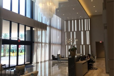 Купить кондоминиум в Дорал, Флорида 2 спальни, 89.28м2, № 1985000 - фото 2