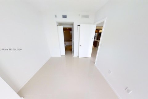 Купить кондоминиум в Дорал, Флорида 2 спальни, 89.28м2, № 1985000 - фото 9