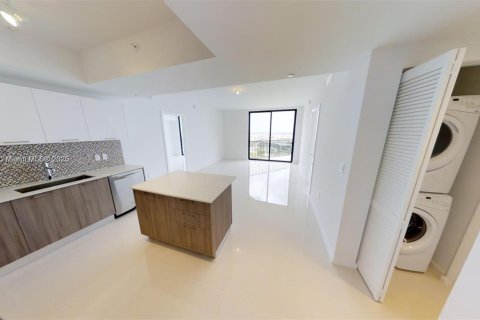 Купить кондоминиум в Дорал, Флорида 2 спальни, 89.28м2, № 1985000 - фото 5