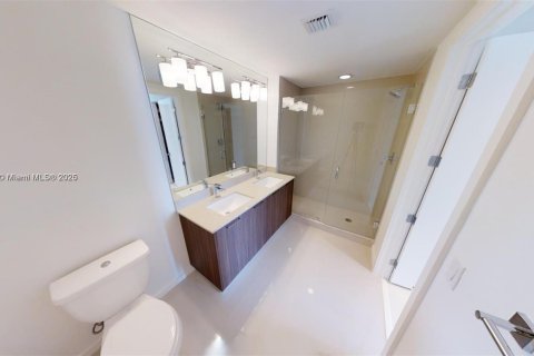 Купить кондоминиум в Дорал, Флорида 2 спальни, 89.28м2, № 1985000 - фото 14