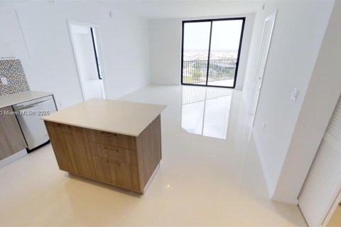 Купить кондоминиум в Дорал, Флорида 2 спальни, 89.28м2, № 1985000 - фото 4