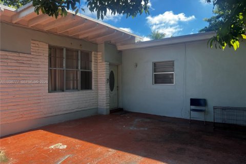 Дом в Майами, Флорида 3 спальни, 147.16м2 № 1997641