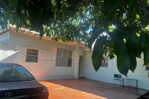 Купить виллу или дом в Майами, Флорида 3 спальни, 147.16м2, № 1997641 - фото 3