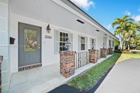 Villa ou maison à vendre à Pinecrest, Floride: 5 chambres, 297.57 m2 № 1936607 - photo 7