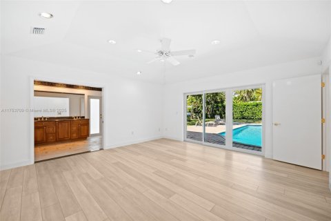 Villa ou maison à vendre à Pinecrest, Floride: 5 chambres, 297.57 m2 № 1936607 - photo 29