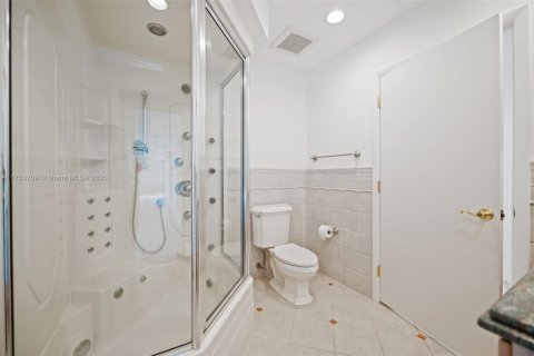 Villa ou maison à vendre à Pinecrest, Floride: 5 chambres, 297.57 m2 № 1936607 - photo 24