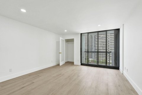 Купить кондоминиум в Норт-Палм-Бич, Флорида 6 комнат, 175.03м2, № 2083653 - фото 12