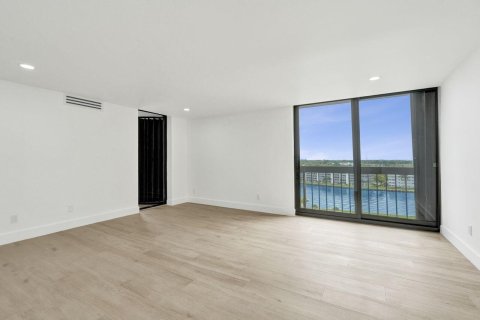 Купить кондоминиум в Норт-Палм-Бич, Флорида 6 комнат, 175.03м2, № 2083653 - фото 25