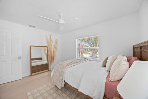 House in Orlando, Florida 3 bedrooms, 89.74 sq.m. № 1869245 - photo 25