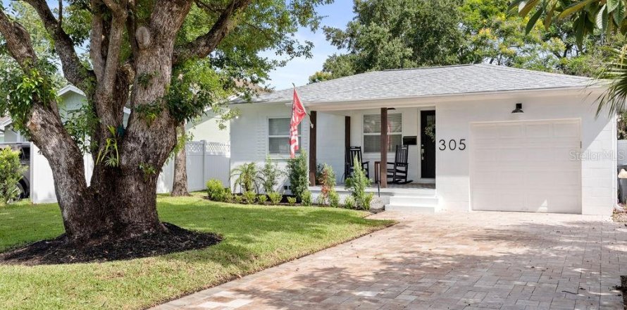 House in Orlando, Florida 3 bedrooms, 89.74 sq.m. № 1869245