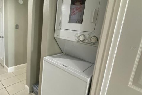 Снять в аренду кондоминиум в Нью-Смирна-Бич, Флорида 1 комната, 96.62м2, № 2108447 - фото 11