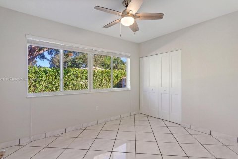 Снять в аренду виллу или дом в Пайнкрест, Флорида 4 спальни, 213.58м2, № 1972908 - фото 8