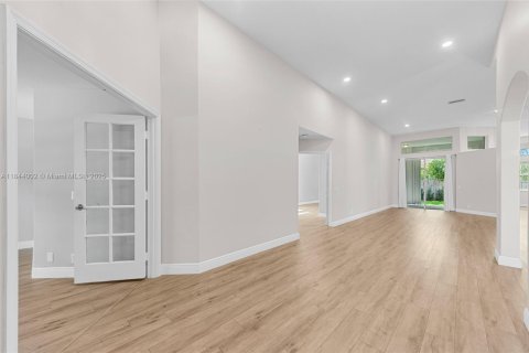 Casa en venta en Weston, Florida, 5 dormitorios, 281.22 m2 № 1839205 - foto 3