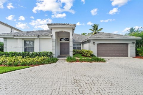 Casa en venta en Weston, Florida, 5 dormitorios, 281.22 m2 № 1839205 - foto 2