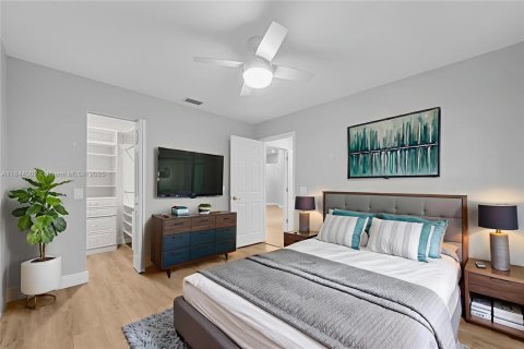 Casa en venta en Weston, Florida, 5 dormitorios, 281.22 m2 № 1839205 - foto 27