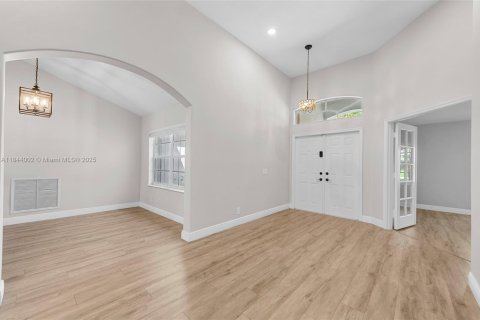 Casa en venta en Weston, Florida, 5 dormitorios, 281.22 m2 № 1839205 - foto 6