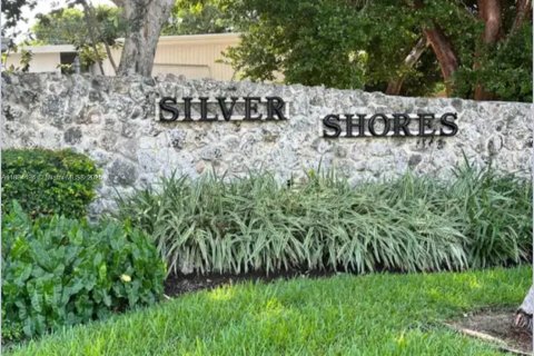 Apartamento en alquiler en Key Largo, Florida, 2 dormitorios, 80.27 m2 № 1947120 - foto 1