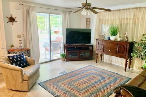 Apartamento en alquiler en Key Largo, Florida, 2 dormitorios, 80.27 m2 № 1947120 - foto 4