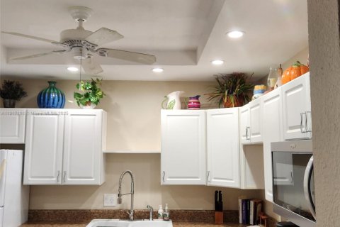 Купить кондоминиум в Плантация, Флорида 2 спальни, 115.38м2, № 1972903 - фото 7