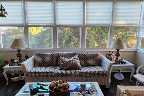 Купить кондоминиум в Плантация, Флорида 2 спальни, 115.38м2, № 1972903 - фото 16