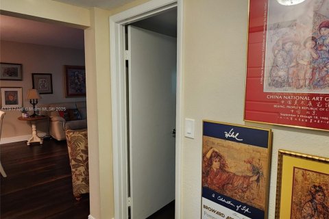 Купить кондоминиум в Плантация, Флорида 2 спальни, 115.38м2, № 1972903 - фото 22