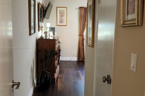 Купить кондоминиум в Плантация, Флорида 2 спальни, 115.38м2, № 1972903 - фото 23