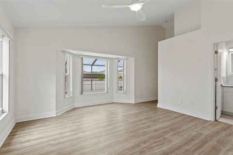 House in Tampa, Florida 4 bedrooms, 180.88 sq.m. № 2209054 - photo 14
