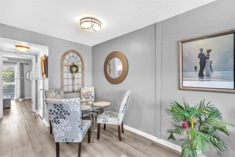 Condo in Deerfield Beach, Florida, 1 bedroom  № 2061727 - photo 4