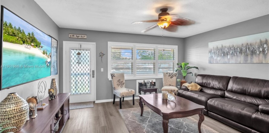 Condo in Deerfield Beach, Florida, 1 bedroom  № 2061727