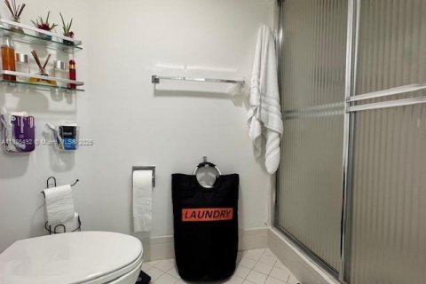 Condo in Pembroke Pines, Florida, 2 bedrooms № 1933141 - photo 22