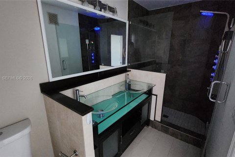 Townhouse in Pembroke Pines, Florida 2 bedrooms, 108.6 sq.m. № 2031676 - photo 14