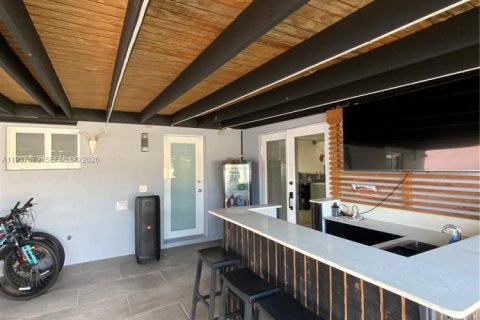 Casa en venta en Miami Gardens, Florida, 3 dormitorios, 165.92 m2 № 1999445 - foto 23