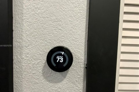 Casa en venta en Miami Gardens, Florida, 3 dormitorios, 165.92 m2 № 1999445 - foto 27