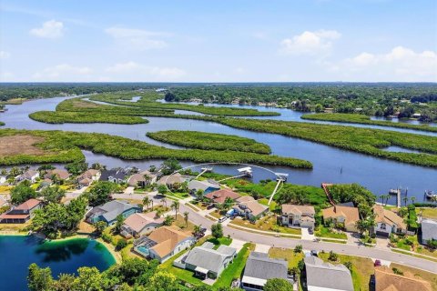 Casa en Bradenton, Florida 4 dormitorios, 186.73 m2 № 2124603