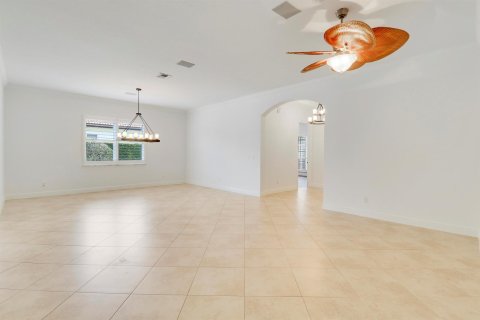 Villa ou maison à vendre à Jupiter, Floride: 4 chambres, 265.14 m2 № 2249713 - photo 3