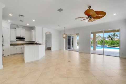 Villa ou maison à vendre à Jupiter, Floride: 4 chambres, 265.14 m2 № 2249713 - photo 9